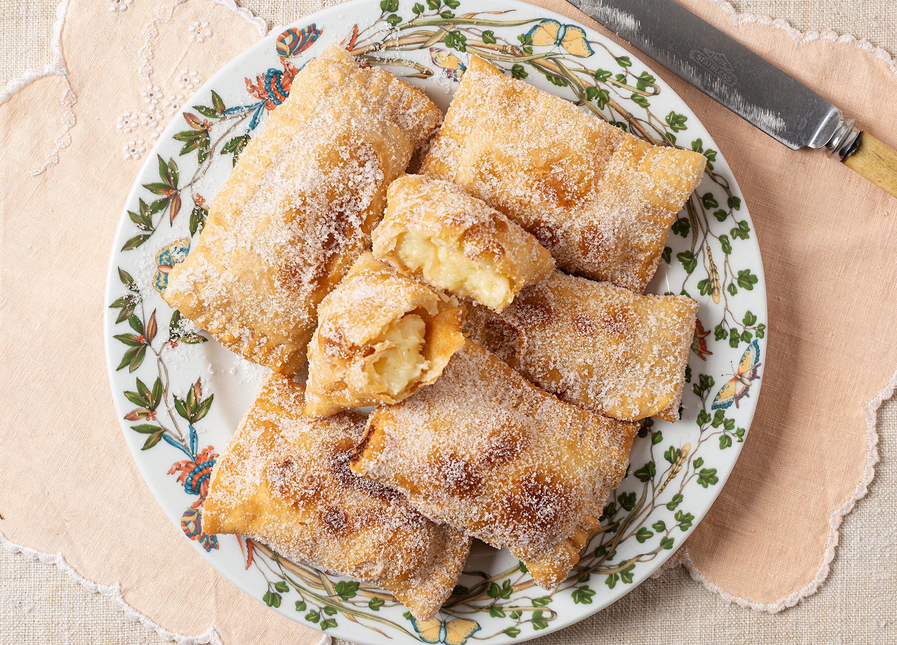 Teresitas, las frutas de sartén rellenas de crema pastelera