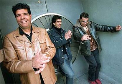 Los tres componentes del grupo rumbero Los Chunguitos.