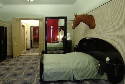 Una de las habitaciones del hotel en la que se alojará a los artistas en proceso de cura.