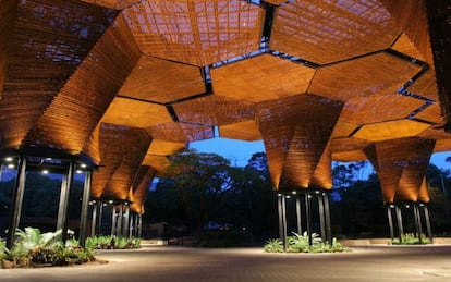 El orquideorama de Medellín, obra de los estudios Plan B y JPRCR.