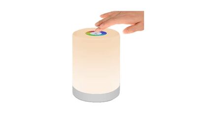 como ahorrar energia, ahorrar en luz, ¿Qué hacer para ahorrar luz?, Aparato para ahorrar luz, ahorrador energetico, como ahorrar energía en casa, Philips Hue, bombilla led regulable, bombilla inteligente, temporizador programable, temporizador digital, aireador grifo, atomizador grifo, perlizador, reductor de caudal