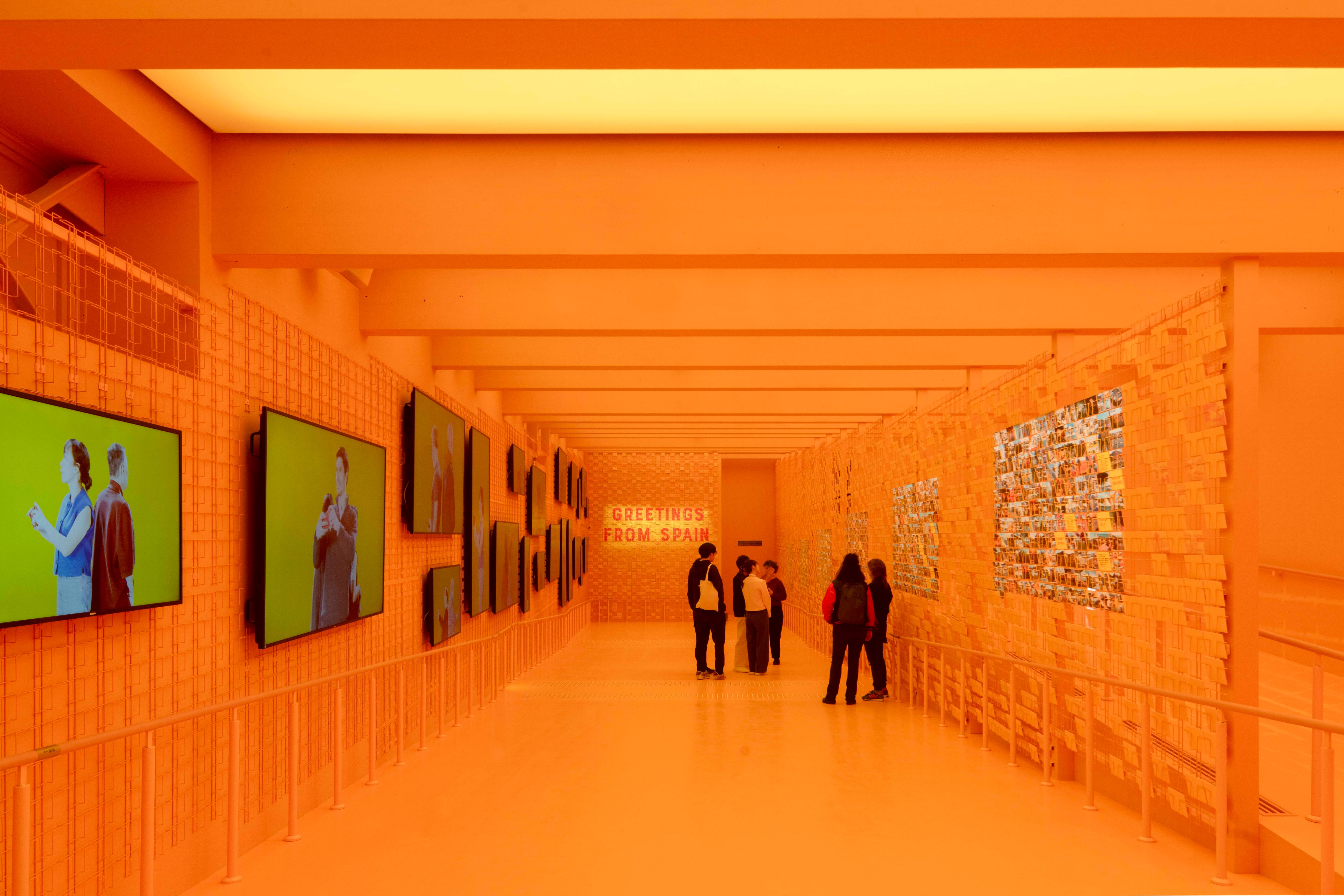Interior del pabellón