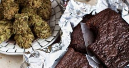 Brownie de 'The official High Times cookbook', de Elise McDonough y los editores de la revista 'High Times'.