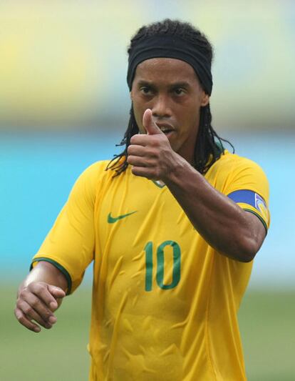 Ronaldinho, en un partido con la selección en 2008.
