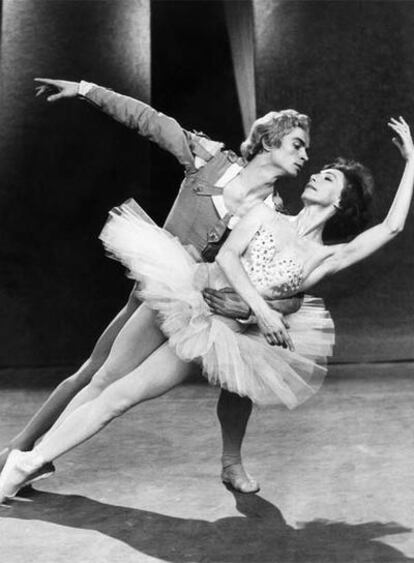 Rosella Hightower y Rudolf Nureyev, en 1962.