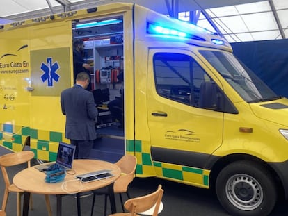El primer prototipo de la 'ambulancia digital 4.0', presentada en la cumbre internacional Messe RETTmobil International en Fulda, Alemania.