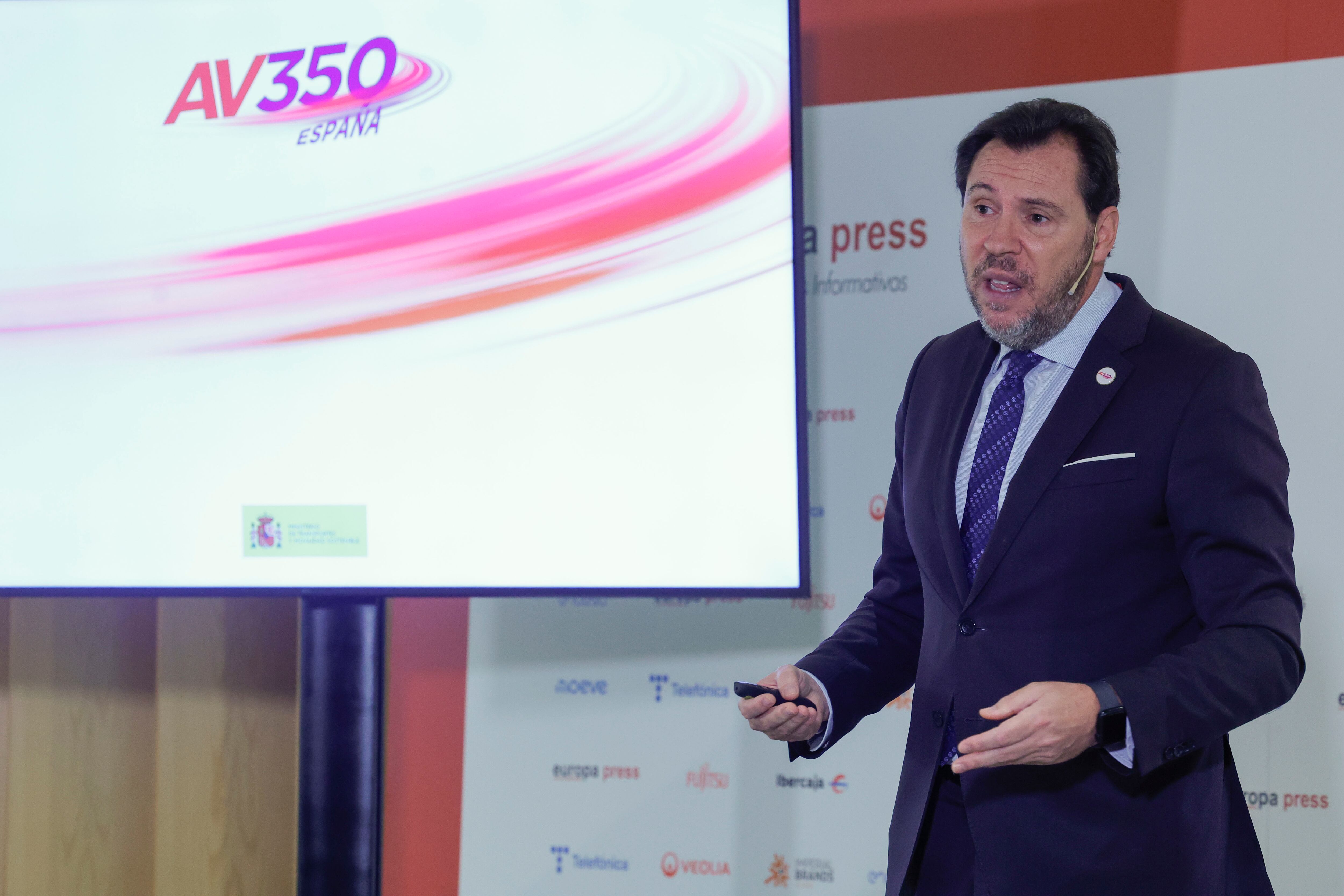 Treni ad alta velocità: la linea Madrid‑Barcellona raggiungerà 350 km/h, riducendo i tempi di viaggio a 2 ore