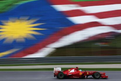 Fernando Alonso, durante la carrera en Malasia.