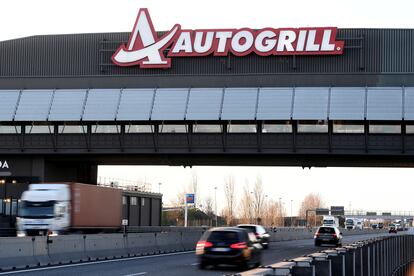 Establecimento de Autogrill sobre una autovía en Fiorenzuola d'Arda (Italia), en febrero de 2020.