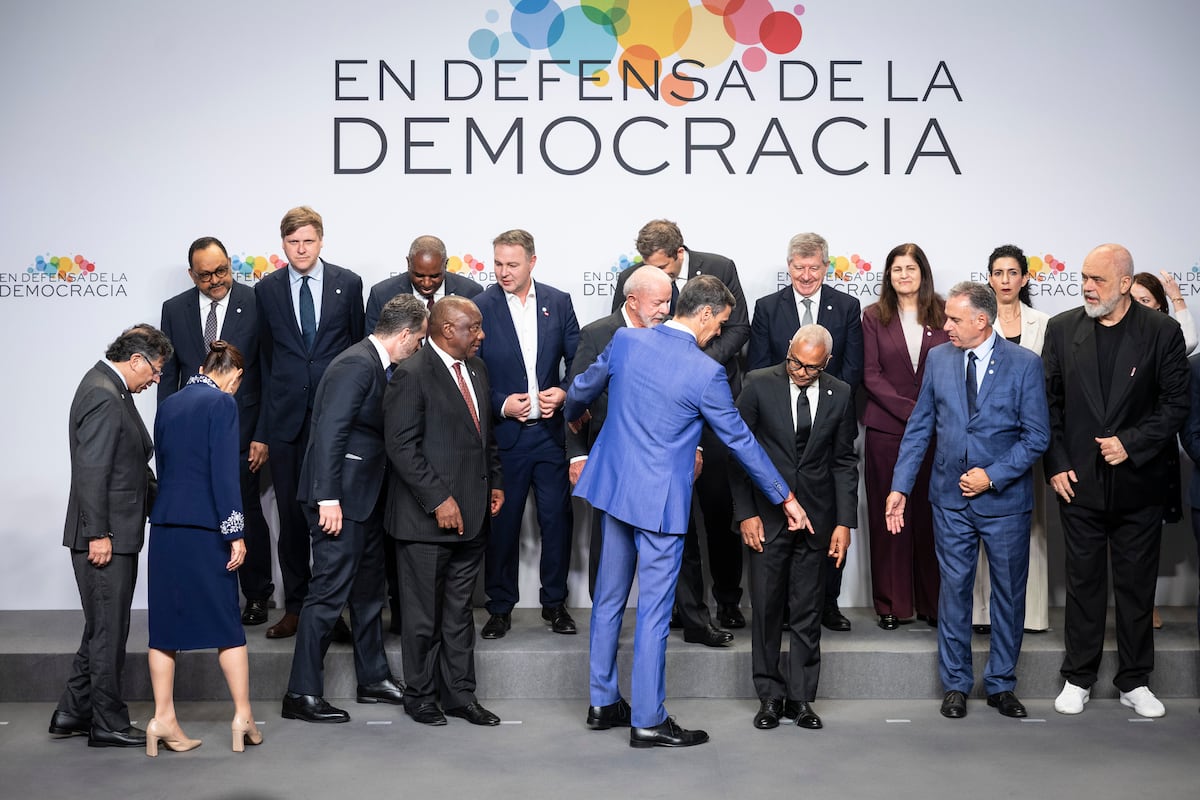 Sánchez reivindica la unidad progresista frente a Trump: “No hay que dar la democracia por sentada”