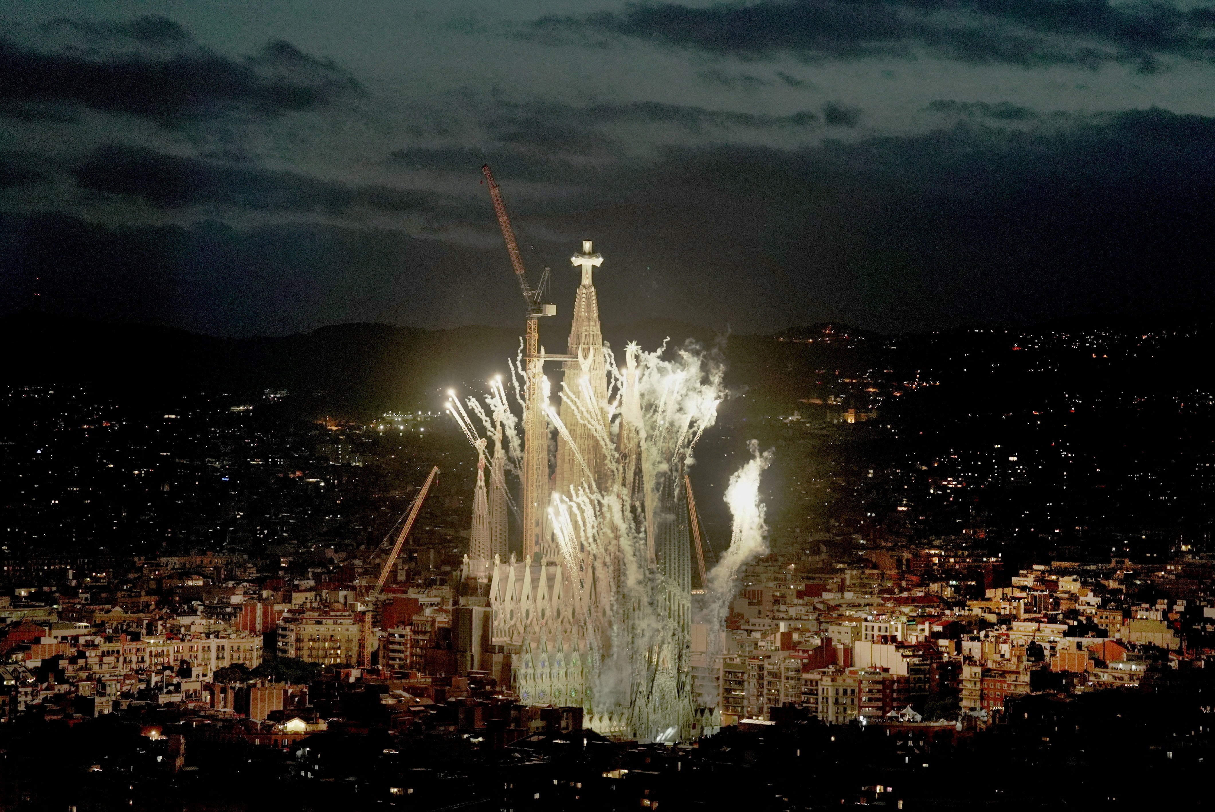 La bendición papal de la Torre de Jesucristo, en imágenes