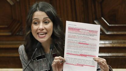 La líder de Ciudadanos en Cataluña, Inés Arrimadas, durante su intervención en el debate sobre el 