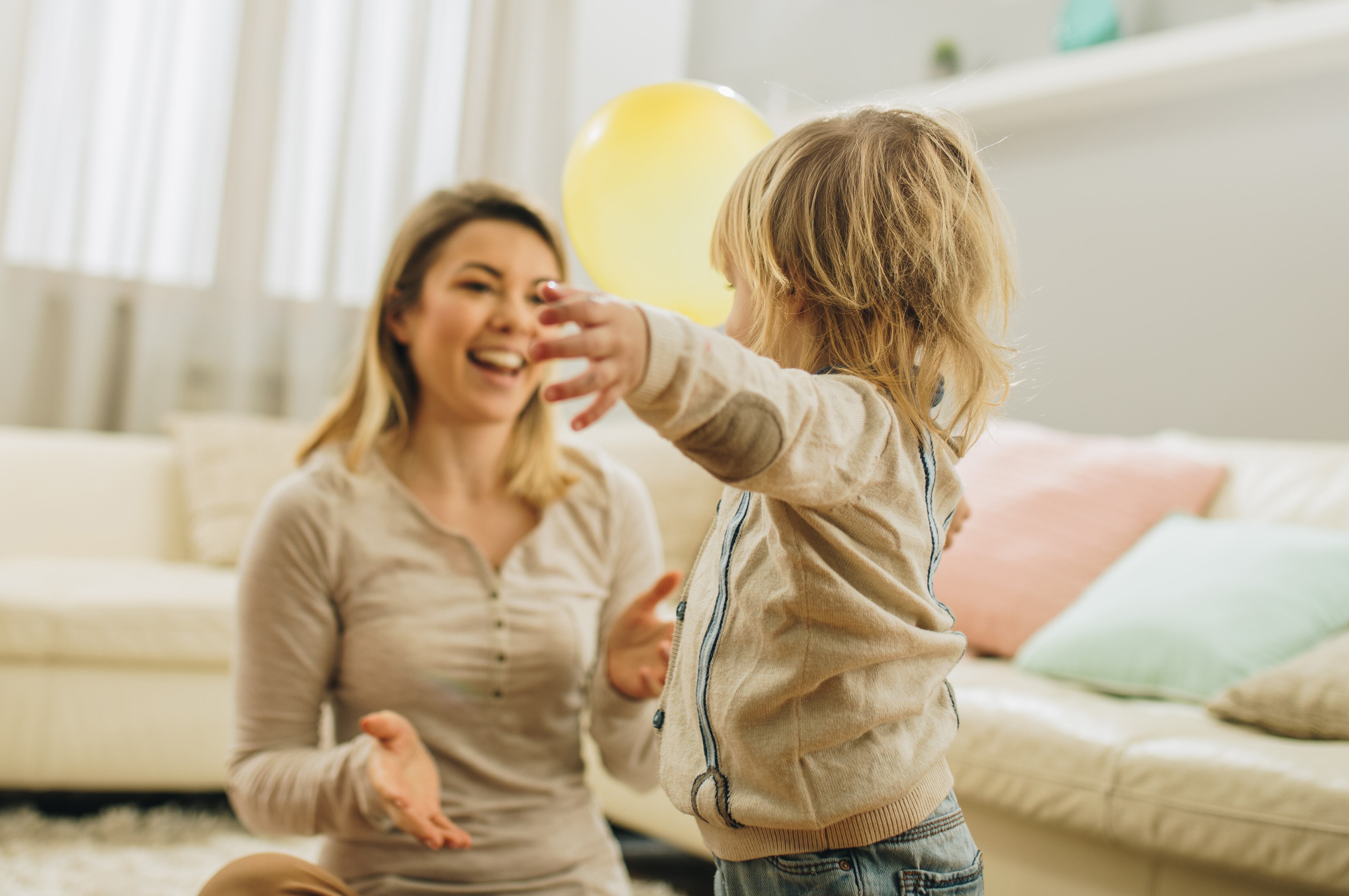 Por qué mi hijo tiene mamitis o papitis y qué debo hacer si reclama más atención