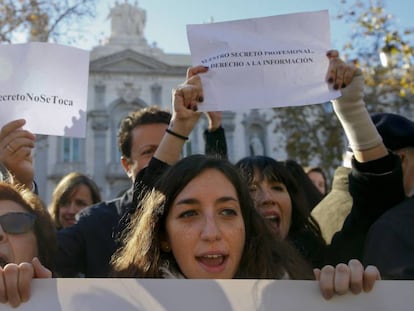 Concentraciones contra el ataque a la libertad de prensa en Baleares, en imágenes