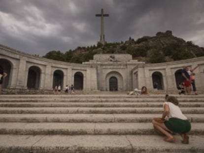 El Consejo de Ministros ha aprobado hoy el decreto que blinda su decisión de sacar los restos del dictador del Valle de los Caídos