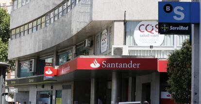 Oficinas bancarias de Bankia, Santander y Banco Sabadell en Madrid