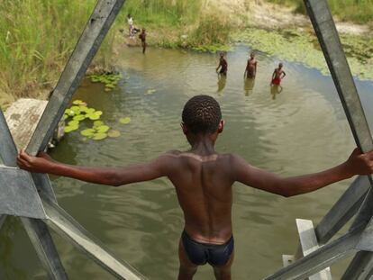 Las aguas medio estancadas son un foco de infección de malaria