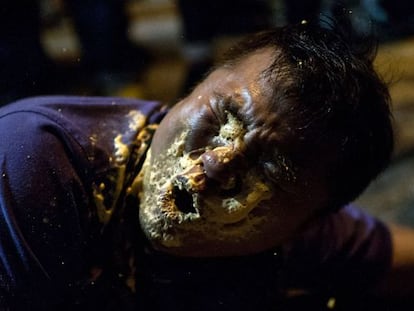 Un periodista hongkonés atacado con gas pimienta la noche del viernes.