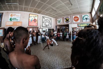 Clase de Capoeira en el Centro de Acogida Socioeducativa y Musical (CASEM) de Tulear (Madagascar).