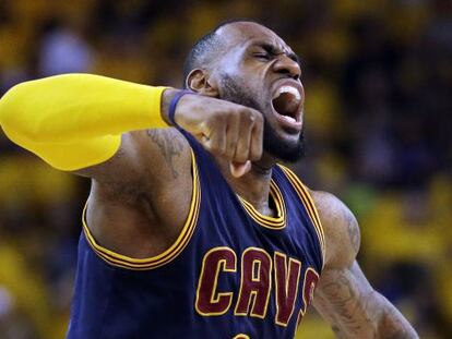 LeBron James celebra el triunfo de los Cavaliers.