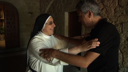 Sor Lucía Caram i el presentador Albert Om