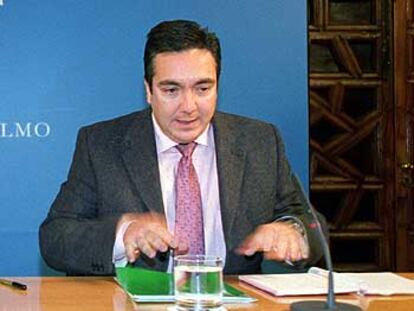 El portavoz del Gobierno andaluz, Enrique Cervera, ayer tras el Consejo de Gobierno.