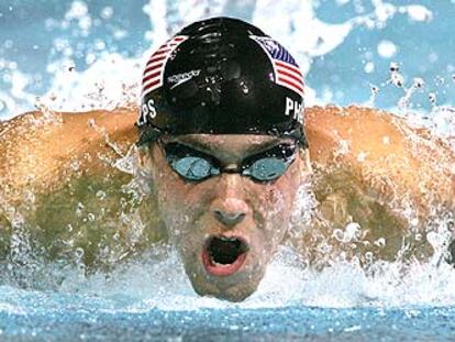 Phelps, en pleno esfuerzo en los 200 metros estilos.