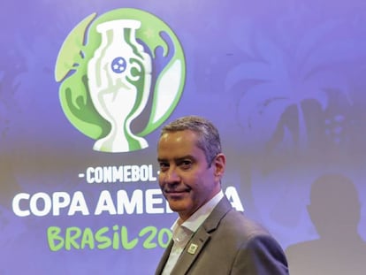 Rogério Caboclo, futuro presidente da CBF, em seminário antes do sorteio.