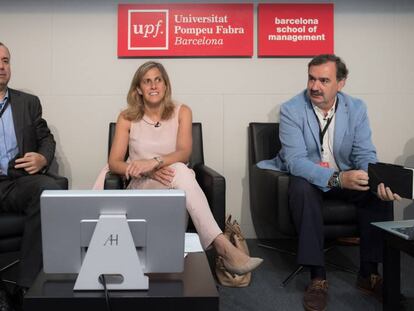 Jes&uacute;s Badenes (izquierda), N&uacute;ria Cabut&iacute; y Luis Collado, en el foro Edita Barcelona. 
