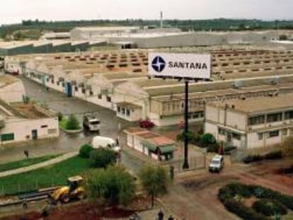 Fotografía realizada de la factoría de Santana Motor en Linares (Jaén). EFE/Archivo