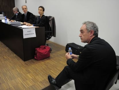 Ferran Adri&agrave;, el lunes en el Juzgado de Primera Instancia n&uacute;mero 2 de Barcelona.  