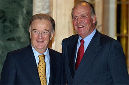 El rey Juan Carlos y el presidente de Portugal, Jorge Sampaio, ayer en el palacete Albéniz.