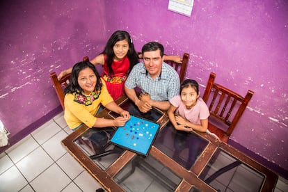 Familia del fraccionamiento Ciudad Yagul, en Oaxaca