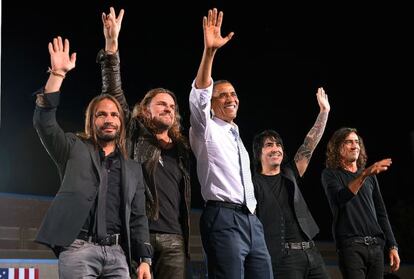 Maná con el presidente Obama en un acto de campaña en Las Vegas.