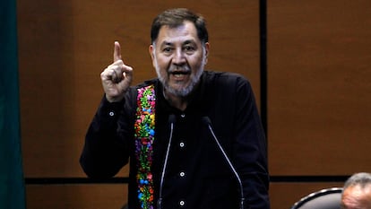Gerardo Fernández Noroña toma la palabra en la Cámara de Diputados, en Ciudad de México.  