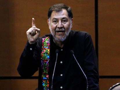 Gerardo Fernández Noroña toma la palabra en la Cámara de Diputados, en Ciudad de México.