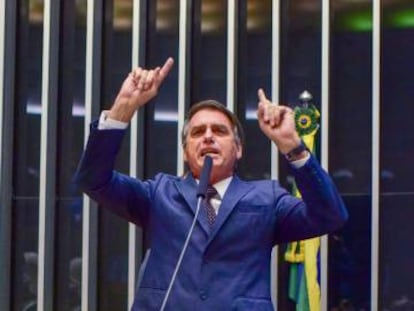 Bolsonaro, o ‘lobo solitário’ já sonha com a glória de “endireitar” o Brasil