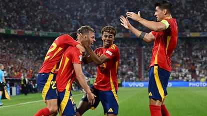 Los jugadores espa?oles celebrando un gol de las semifinal contra Francia, en Munich el 9 de julio de 2024