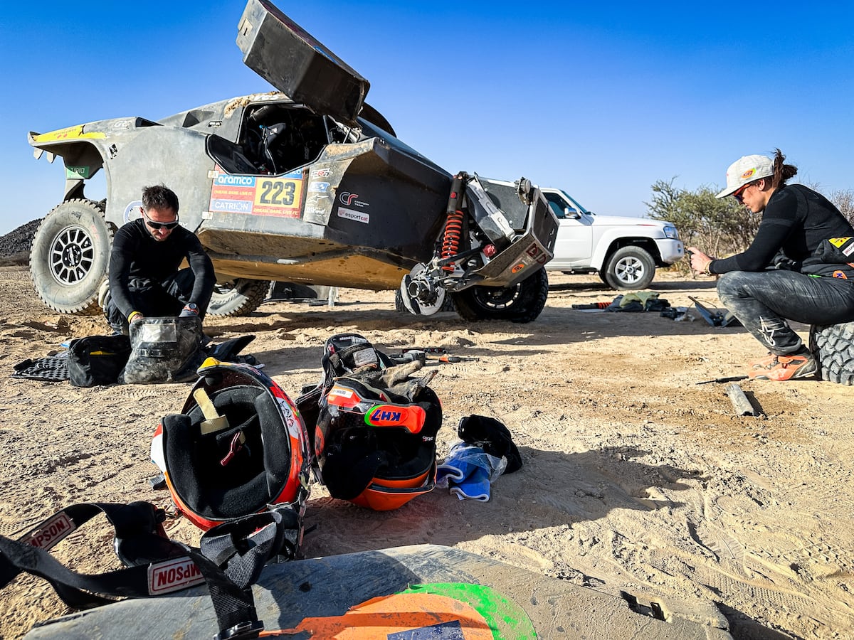 Laia Sanz’s painful first abandonment in the Dakar Rally: “Sooner or later, this moment had to come”