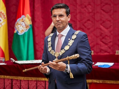 Francisco Cuenca (PSOE), tras ser elegido este miércoles nuevo alcalde de Granada.