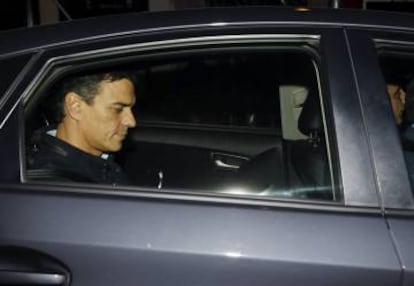 Pedro Sánchez leaving party headquarters on Thursday.