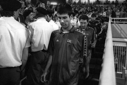 Guardiola y Eusebio, en Atenas, tras perder la final contra el Milan.