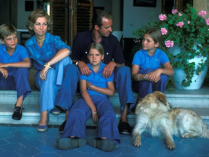 La familia real española en el palacio de Marivent, en Palma (Mallorca), en 1976.