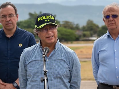El presidente de Colombia, Gustavo Petro, durante su visita al corregimiento de San Luis, en Neiva (Huila), a principios de septiembre.