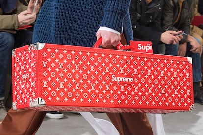 Una de las cotizadas piezas de la colaboración entre Louis Vuitton y Supreme.