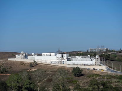 Vista del centro de deportación de extranjeros de Tuzla (Estambul). Internos que han pasado por él, así como organizaciones de derechos humanos, denuncian las malas condiciones higiénicas, el hacinamiento y la violencia que sufren los internos en él. 