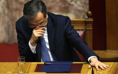 El primer ministro griego, Antonio Samarás, durante la votación.