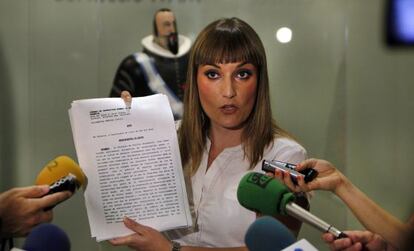 Clara Tirado, en los pasillos de las Cortes Valencianas.