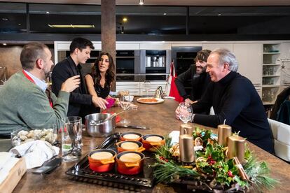 Bertín Osborne y sus invitados en 'Mi Nochebuena es la tuya'.