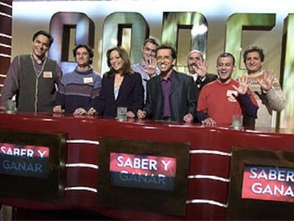 El equipo de <i>Saber y ganar</i> celebra el quinto aniversario del programa.